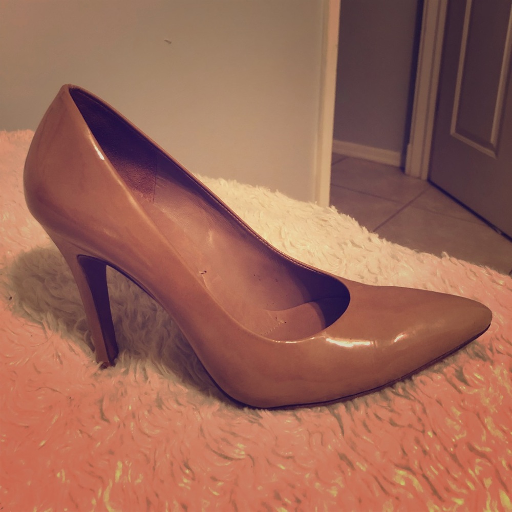 BCBG MAXAZRIA HEELS